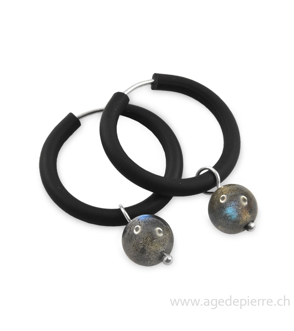 Boucles d'oreilles arc-en-ciel en caoutchouc noir et labradorite