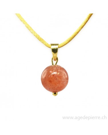 Pendentif sphère en pierre de soleil monté sur cordon jaune avec bélière dorée