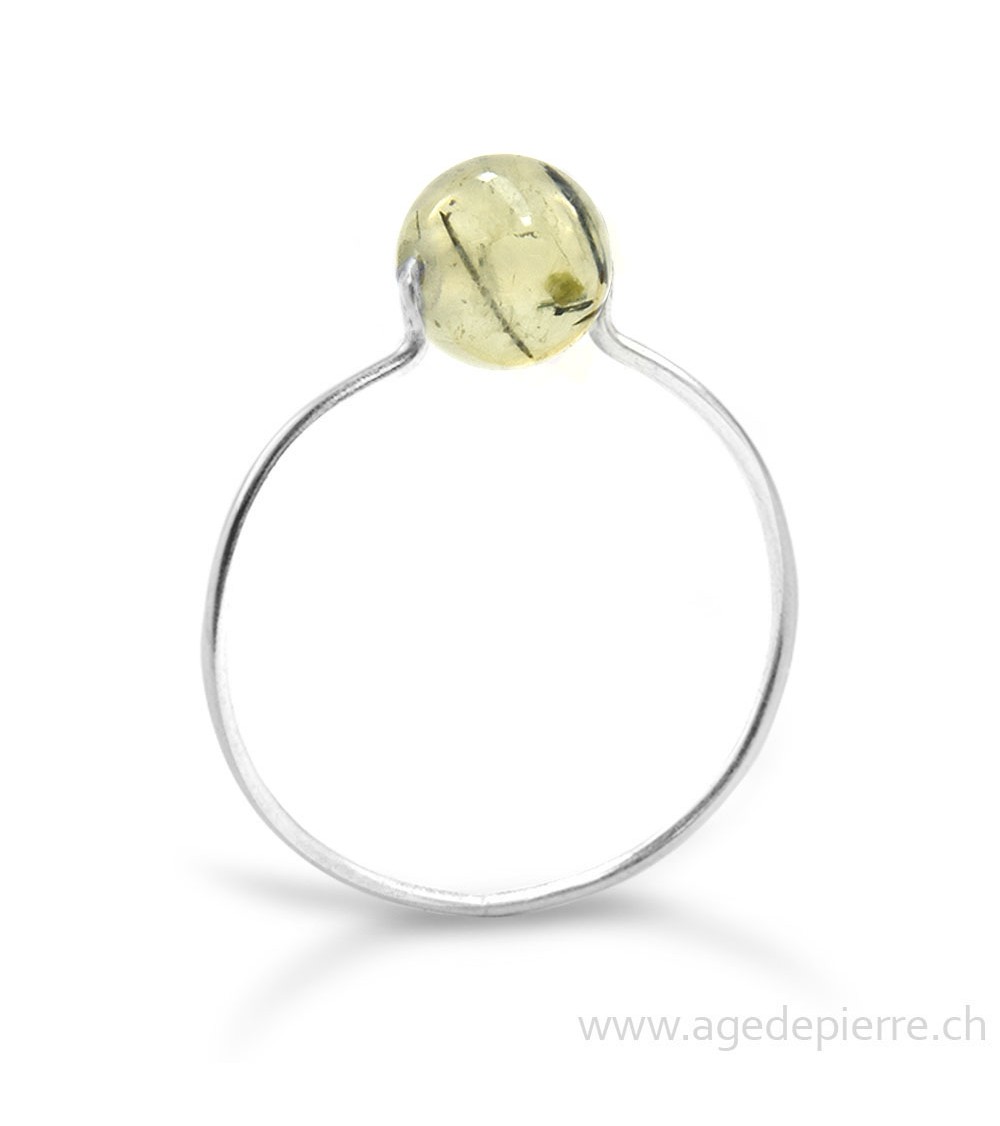 Bague préhnite avec anneau fin en argent