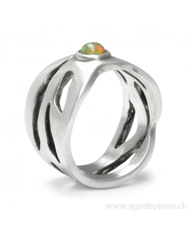 Bague en argent avec opale d'Ethiopie